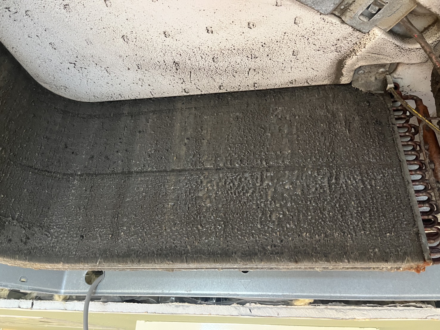 【札幌市】エアコン分解洗浄清掃